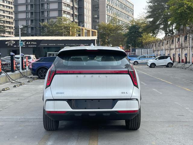 Geely Boyue L 2025 4th Gen 1.5TD DCT Shan He – фото 9
