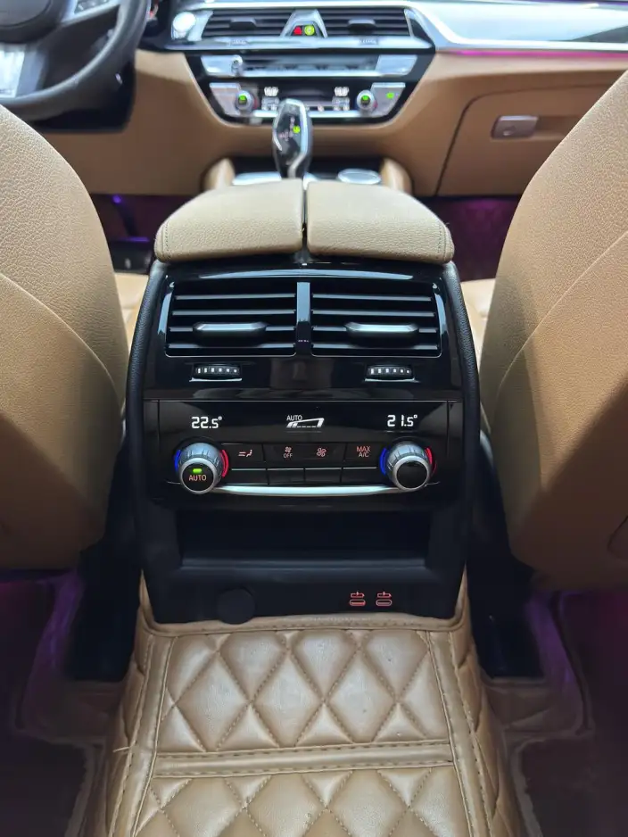 BMW 6 Series GT 2021 Model 630i M Sports Set – фото 6