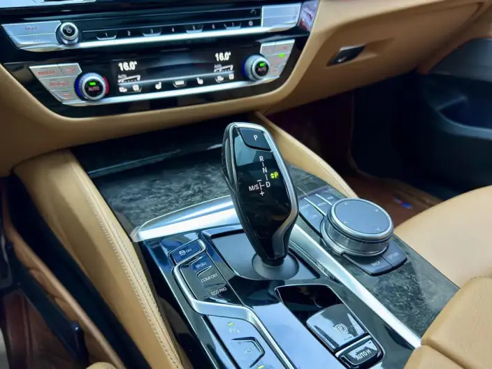 BMW 6 Series GT 2021 Model 630i M Sports Set – фото 10