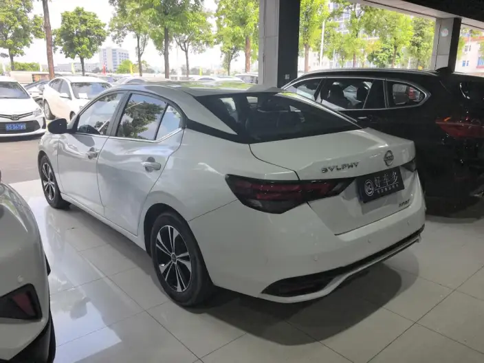 Nissan Sylphy 2023 Model 1.6L CVT Yuexiang Edition – фото 4