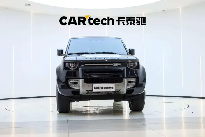 Land Rover Defender 2025 Model 110 3.0T P400 HSE X-Dynamic – фото 2