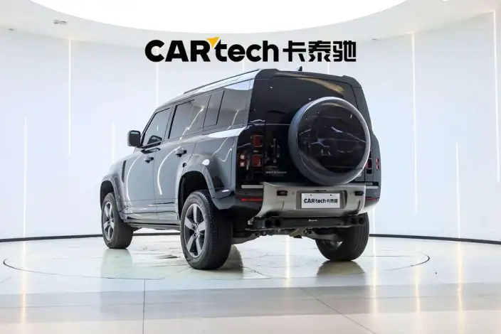 Land Rover Defender 2025 Model 110 3.0T P400 HSE X-Dynamic – фото 5