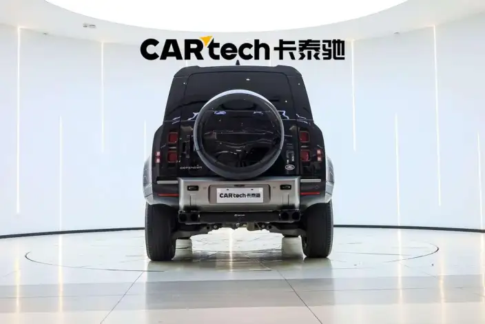 Land Rover Defender 2025 Model 110 3.0T P400 HSE X-Dynamic – фото 6