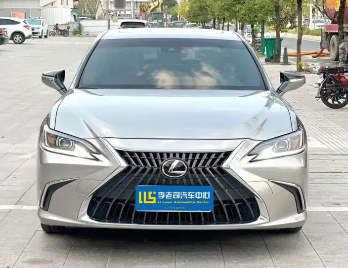 Lexus ES 2021 Model 200 Superior Edition – фото 2