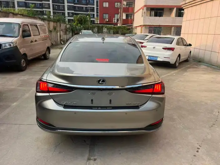 Lexus ES 2021 Model 200 Superior Edition – фото 5