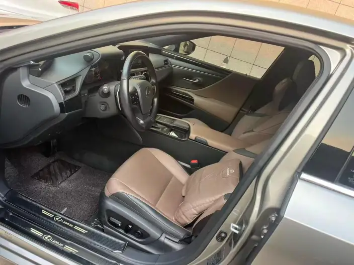 Lexus ES 2021 Model 200 Superior Edition – фото 7
