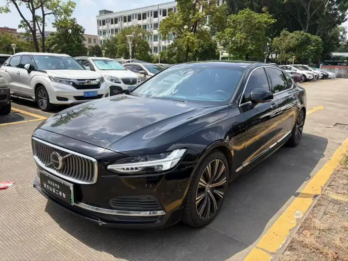 Volvo S90 PHEV 2021 Model T8 E Drive Hybrid Smart Elegance Deluxe Edition – фото 1