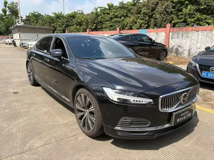Volvo S90 PHEV 2021 Model T8 E Drive Hybrid Smart Elegance Deluxe Edition – фото 3