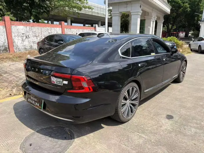 Volvo S90 PHEV 2021 Model T8 E Drive Hybrid Smart Elegance Deluxe Edition – фото 6