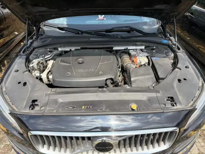 Volvo S90 PHEV 2021 Model T8 E Drive Hybrid Smart Elegance Deluxe Edition – фото 8