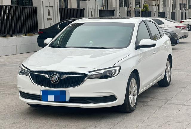 Buick Excelle 2021 Classic 1.5L Automatic Elite – фото 1