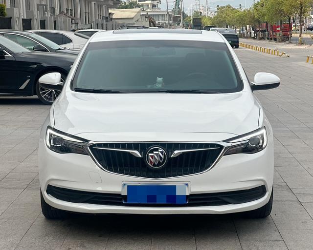 Buick Excelle 2021 Classic 1.5L Automatic Elite – фото 2