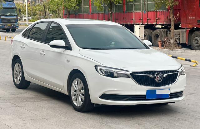 Buick Excelle 2021 Classic 1.5L Automatic Elite – фото 3