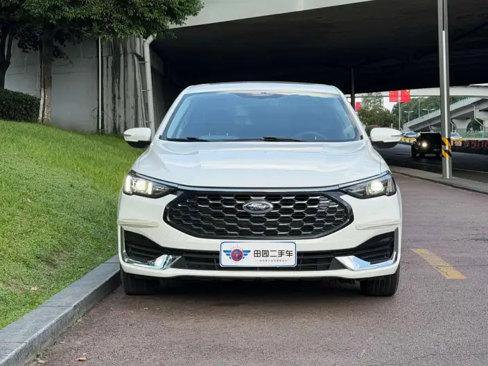 Ford Escort 2021 Model 1.5L Automatic Diamond Edition – фото 2