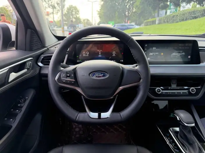 Ford Escort 2021 Model 1.5L Automatic Diamond Edition – фото 9