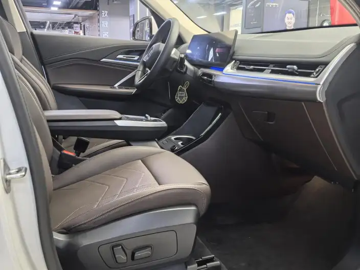 BMW X1 2025 Model sDrive25Li M Sports Set – фото 8
