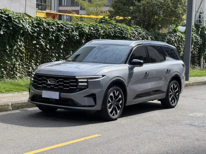 Ford Edge 2025 Model Ford Edge L 2.0T EcoBoost E Hybrid 4WD VII seat Supreme Model – фото 1