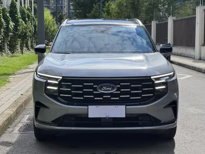 Ford Edge 2025 Model Ford Edge L 2.0T EcoBoost E Hybrid 4WD VII seat Supreme Model – фото 2