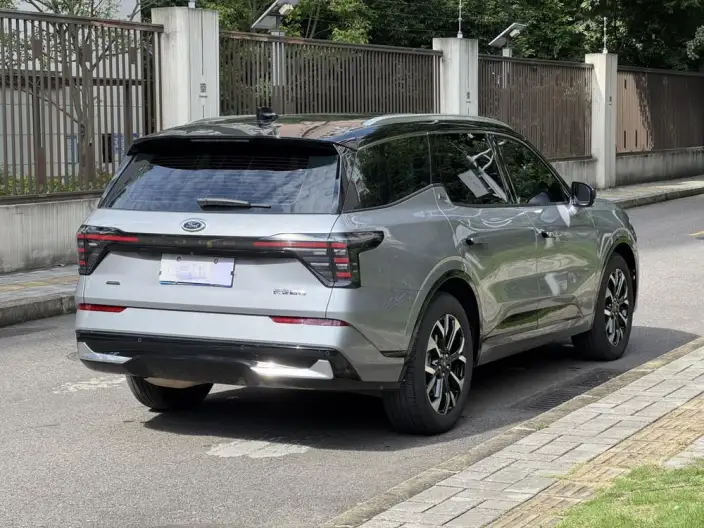 Ford Edge 2025 Model Ford Edge L 2.0T EcoBoost E Hybrid 4WD VII seat Supreme Model – фото 7