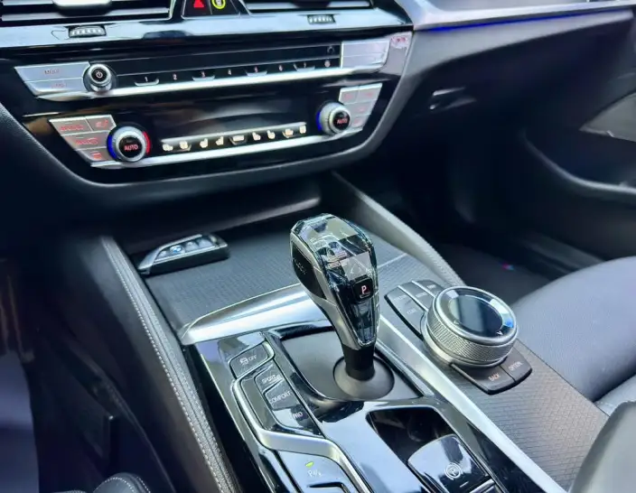 BMW 5 Series Imported 2021 Model 540i Fashion edition M Sports Set – фото 9