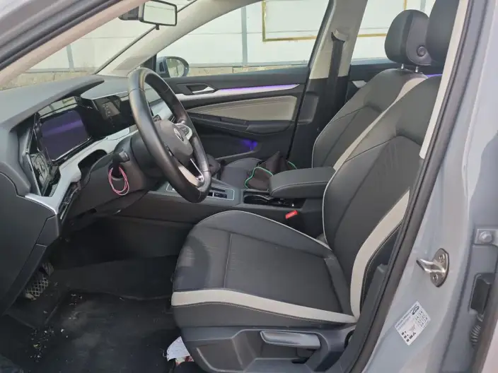 Volkswagen Golf 2021 Model 280TSI DSG Pro – фото 8