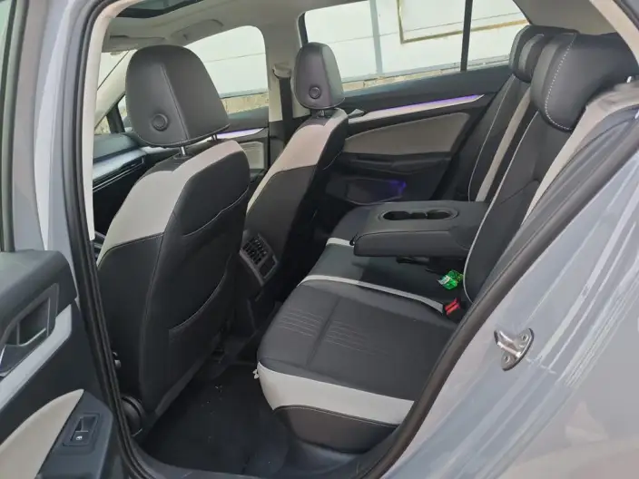 Volkswagen Golf 2021 Model 280TSI DSG Pro – фото 9