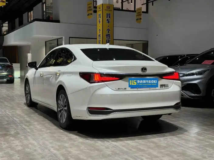 Lexus ES 2021 Model 200 Superior Edition – фото 4