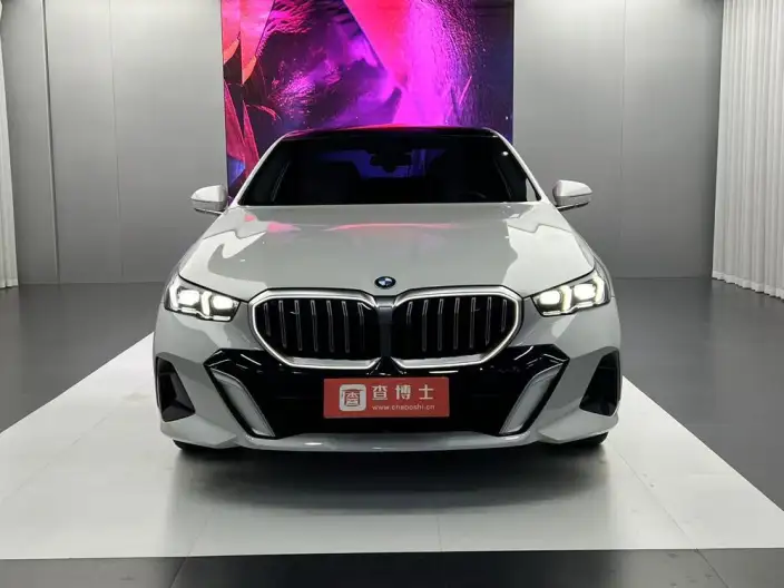 BMW 5 Series 2024 Model 525Li M Sports Set – фото 2