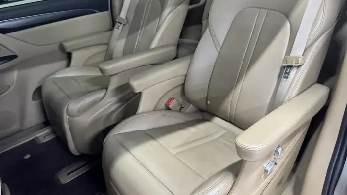 Buick GL8 2021 Model ES Luzun 653T Exclusive Model – фото 9