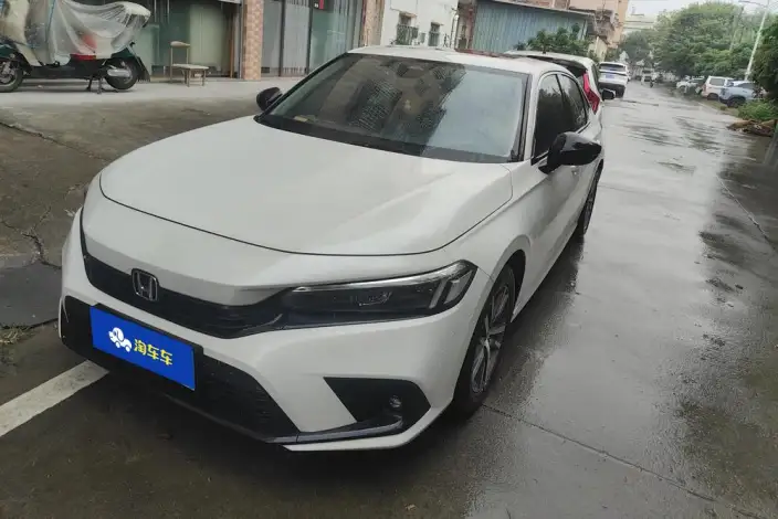 Honda Civic 2023 Model 240TURBO CVT Momentum Edition – фото 1