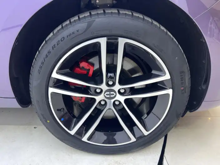 Aito M5 2025 Model Extended Range Ultra 4WD Edition – фото 7