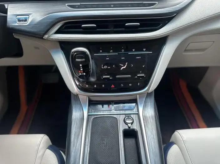 Buick GL8 2021 Model ES Luzun 653T Comfort Model – фото 10