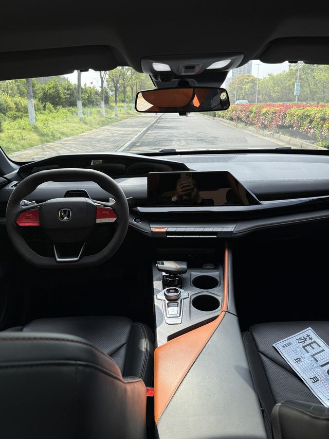 Changan UNI-V 2022 1.5T Premium – фото 5