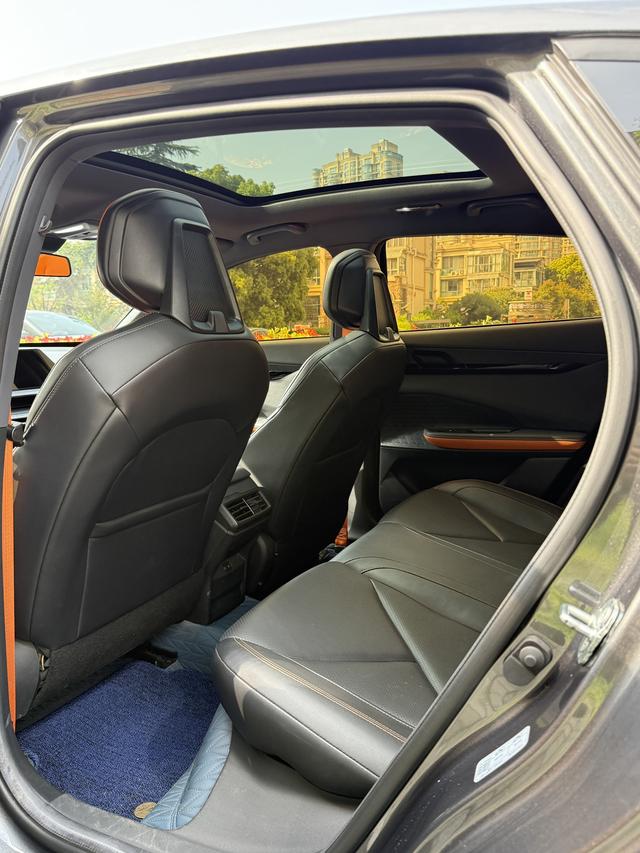 Changan UNI-V 2022 1.5T Premium – фото 7