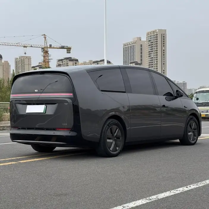 Li Auto MEGA 2024 Model Ultra Edition – фото 6