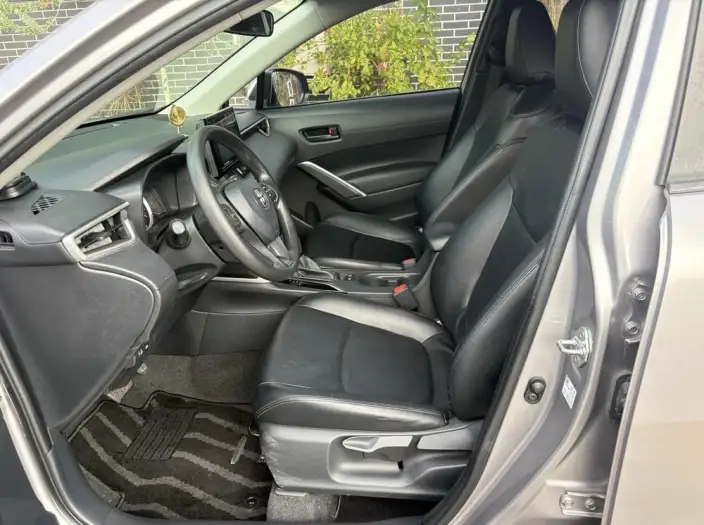 Toyota Corolla Cross 2022 Model 2.0L Pioneer Edition – фото 8
