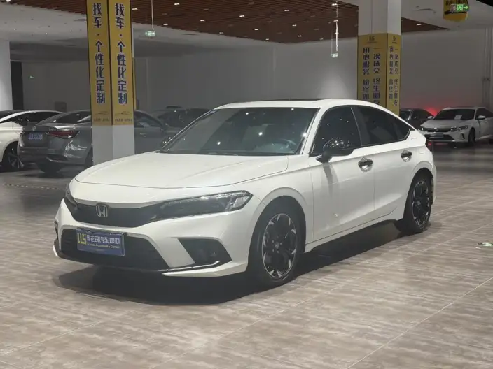 Honda Civic 2023 Model HATCHBACK 240TURBO CVT Extremely sharp version – фото 1