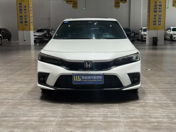 Honda Civic 2023 Model HATCHBACK 240TURBO CVT Extremely sharp version – фото 2