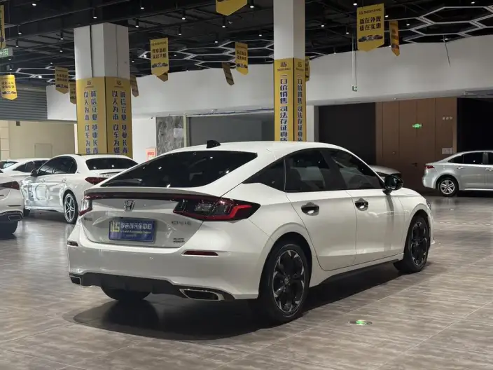 Honda Civic 2023 Model HATCHBACK 240TURBO CVT Extremely sharp version – фото 7