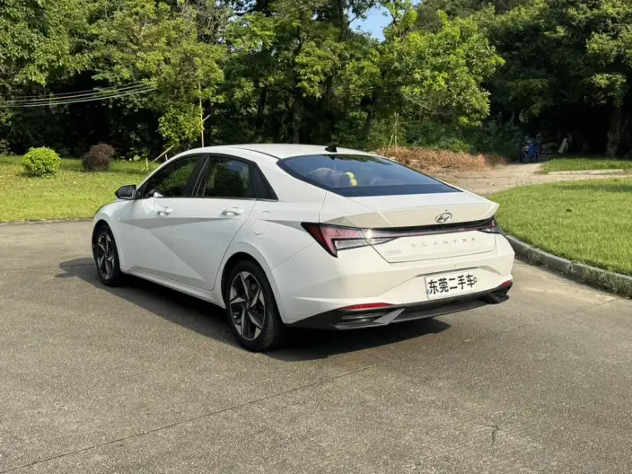 Hyundai Ioniq 2021 Model 1.5L CVT GLX Elite Edition – фото 4