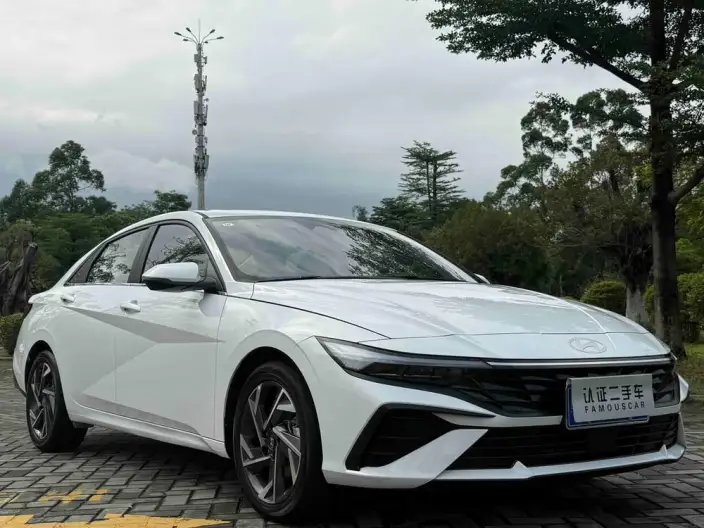 Hyundai Ioniq 2023 Model 1.5L CVT LUX Premium Edition – фото 3