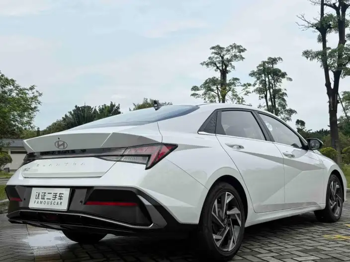 Hyundai Ioniq 2023 Model 1.5L CVT LUX Premium Edition – фото 7