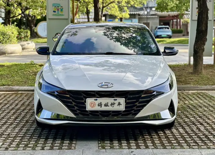Hyundai Ioniq 2022 Model 1.5L CVT LUX Premium Edition – фото 2
