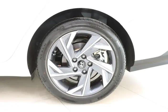 Hyundai Ioniq 2023 Model 1.5L CVT GLX Elite Edition – фото 7