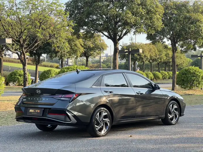 Hyundai Ioniq 2023 Model 1.5L CVT GLX Elite Edition – фото 7