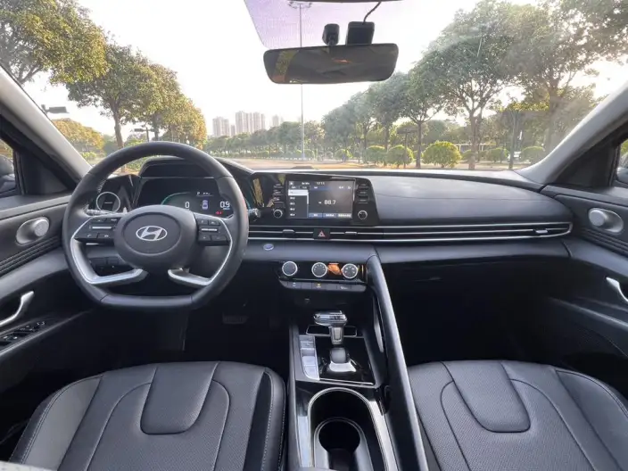 Hyundai Ioniq 2023 Model 1.5L CVT GLX Elite Edition – фото 10