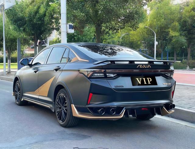 Yixuan Max Модель 2022 года 1.5T Dark Night Edge Edition – фото 7