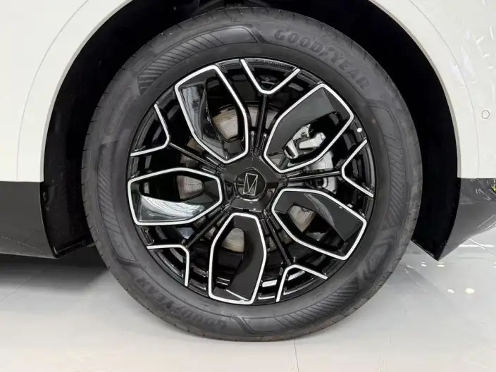 Avatr 07 2026 Model Max+ Rear Drive Extended Range Edition 39.05kWh – фото 7