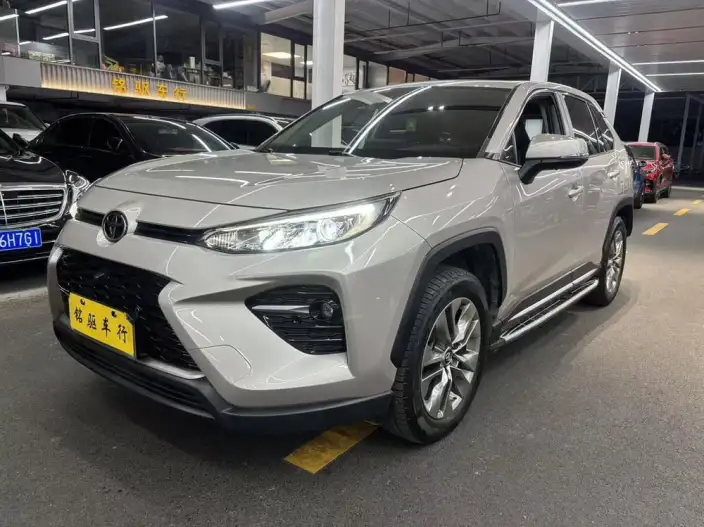 Toyota Wildlander 2022 Model 2.0L 4WD Deluxe Edition – фото 1