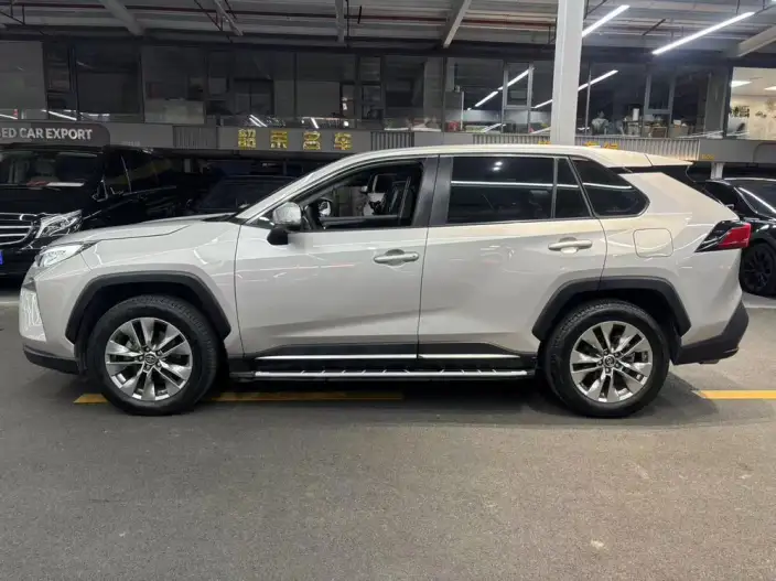 Toyota Wildlander 2022 Model 2.0L 4WD Deluxe Edition – фото 4